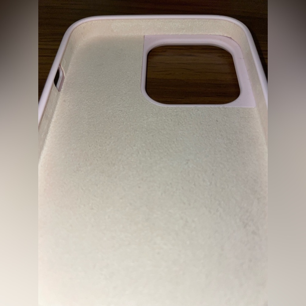 Apple IPhone 13pro silicone case from Target of heyday in pastel pink - Picture 5 of 6